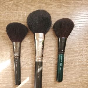 MAC Cosmetics brush LOT of (3)